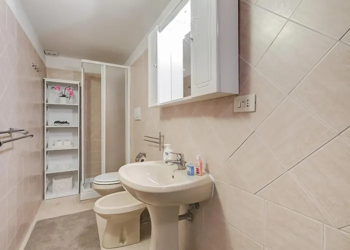 Lulu House לינה וארוחת בוקר *